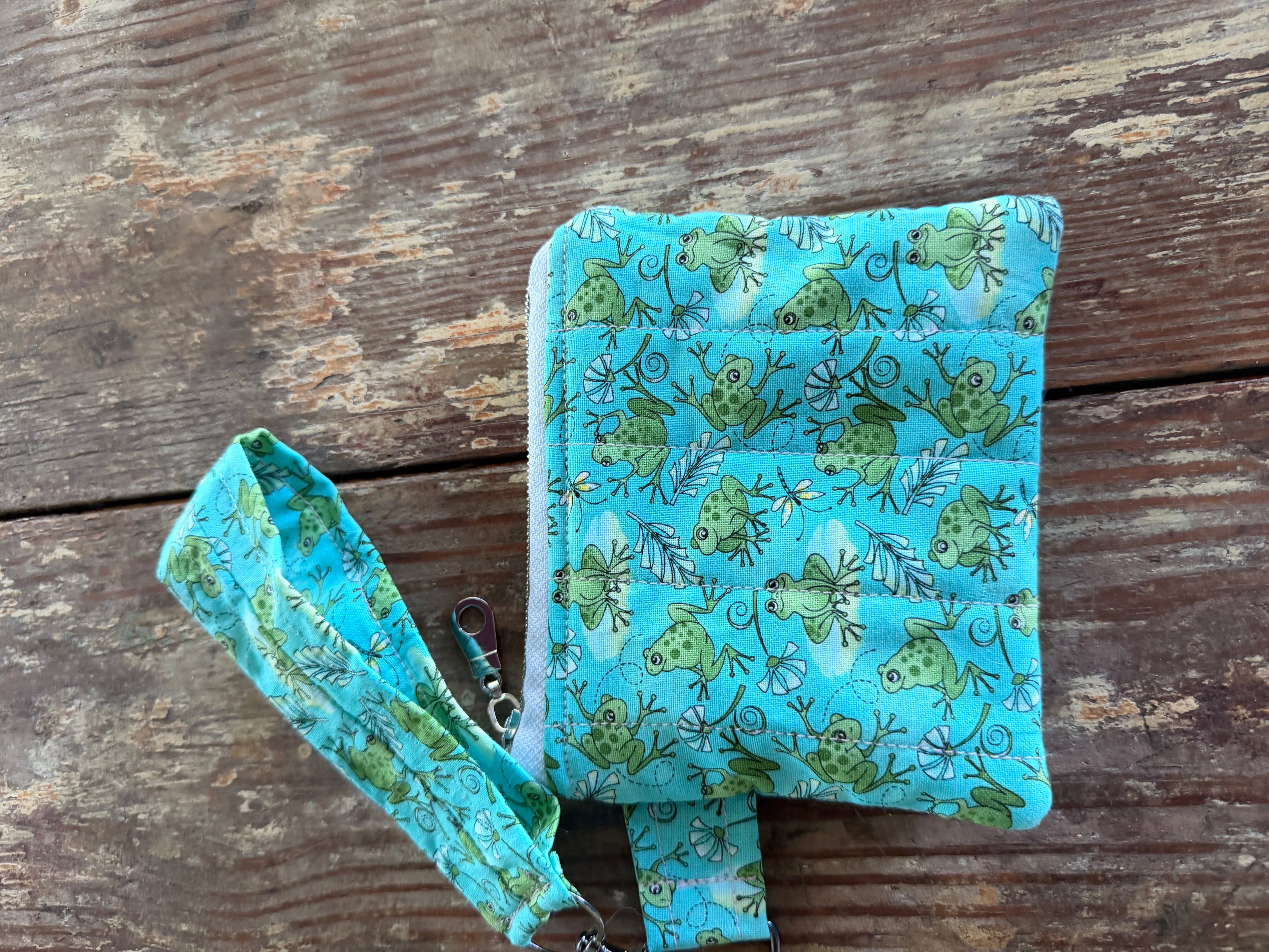 Frog print zipper pouch and wristlet